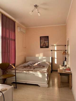 Гостевой дом Арена Краснодар Двухместный номер эконом-класса с 1 кроватью или 2 отдельными кроватями-1